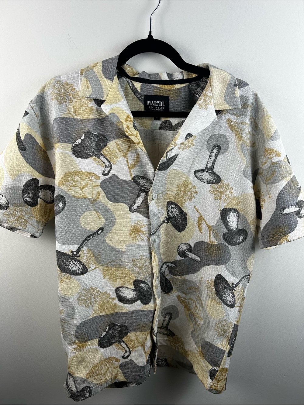 Malibu Short Sleeve Mushroom Print Button-Down Shirt - Gray & Cream